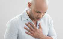 Болит грудь спина и тошнит что это