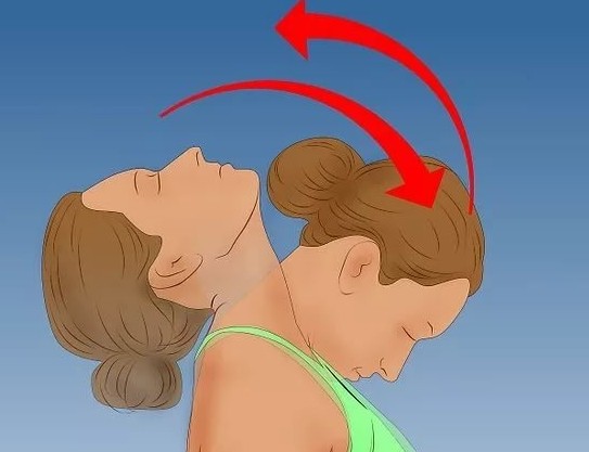 когда опускаю голову болит шея