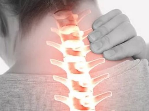 Болит мышца на шее справа отдает в голову