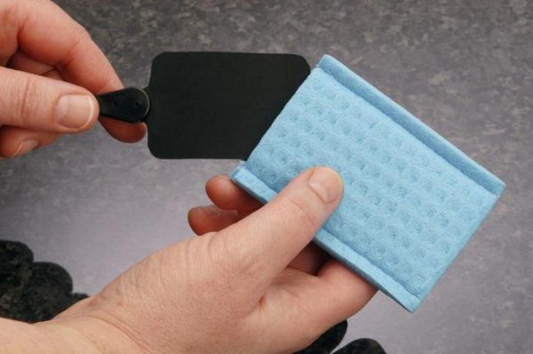 болит кожа головы выпадают волосы чешется голова