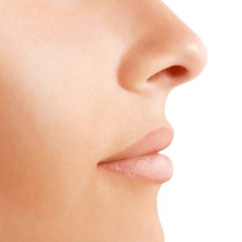 болит голова и ноет нос