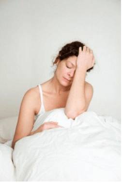 Почему когда долго сплю болит голова