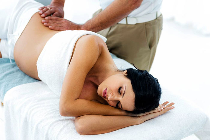 Массаж поясницы при беременности